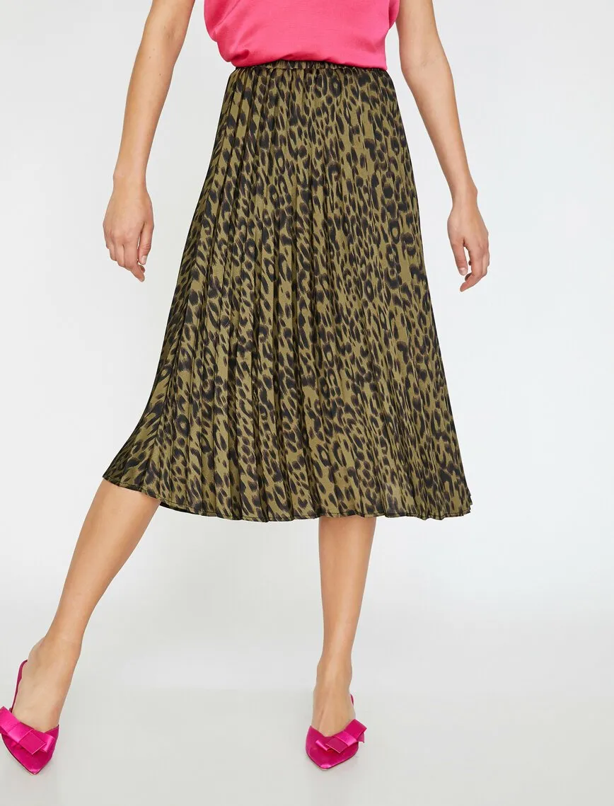 11976 Green Pleated Midi Skirt