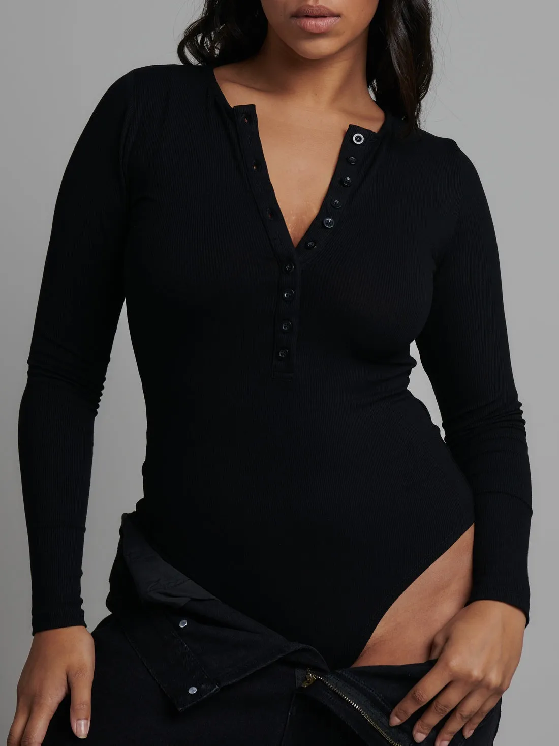 Bayse Brand Womens Lara Long Sleeve Crew Neck Button Down Bodysuit Black