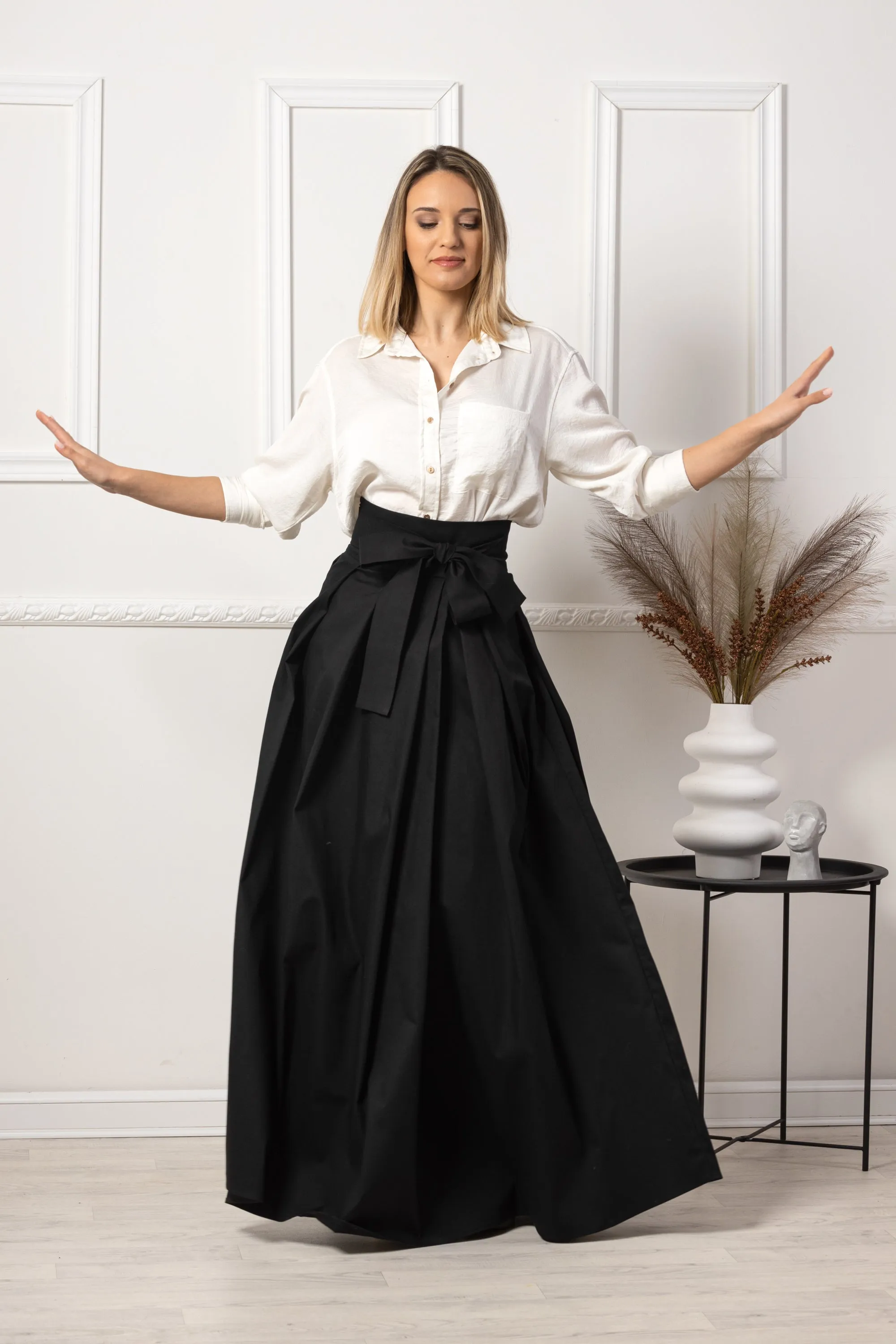 Black High Waist Pleated Maxi Skirt