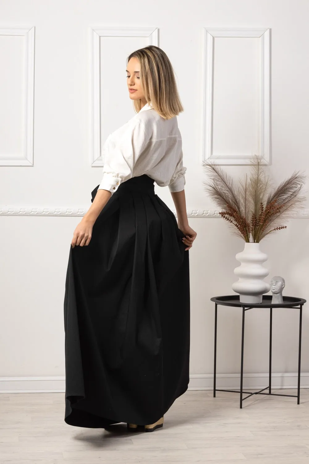 Black High Waist Pleated Maxi Skirt