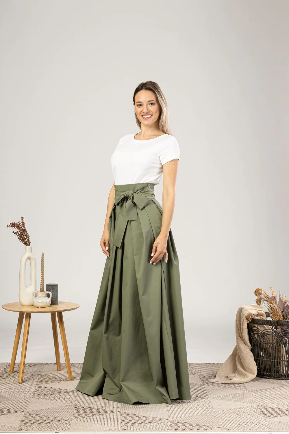 Black High Waist Pleated Maxi Skirt