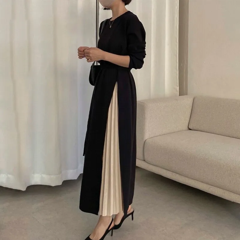 Casual Elegance Knitted Midi Dresses with Slit Style Accent