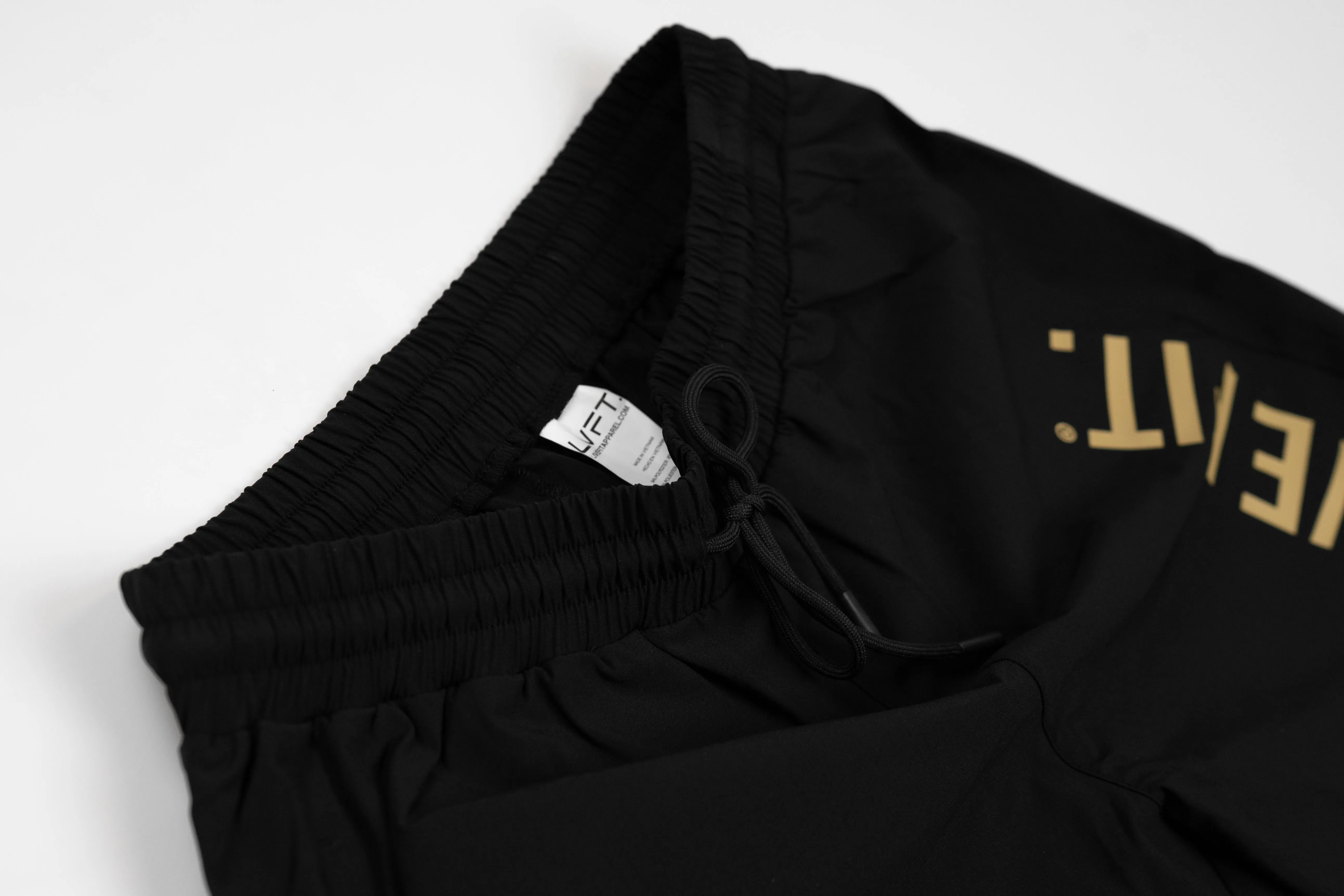 Division Shorts - Black / Gold