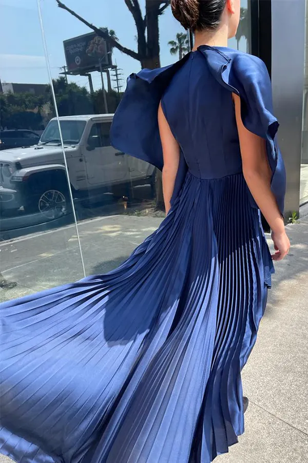 Elipse Pleated V-Neck Dress in Navy