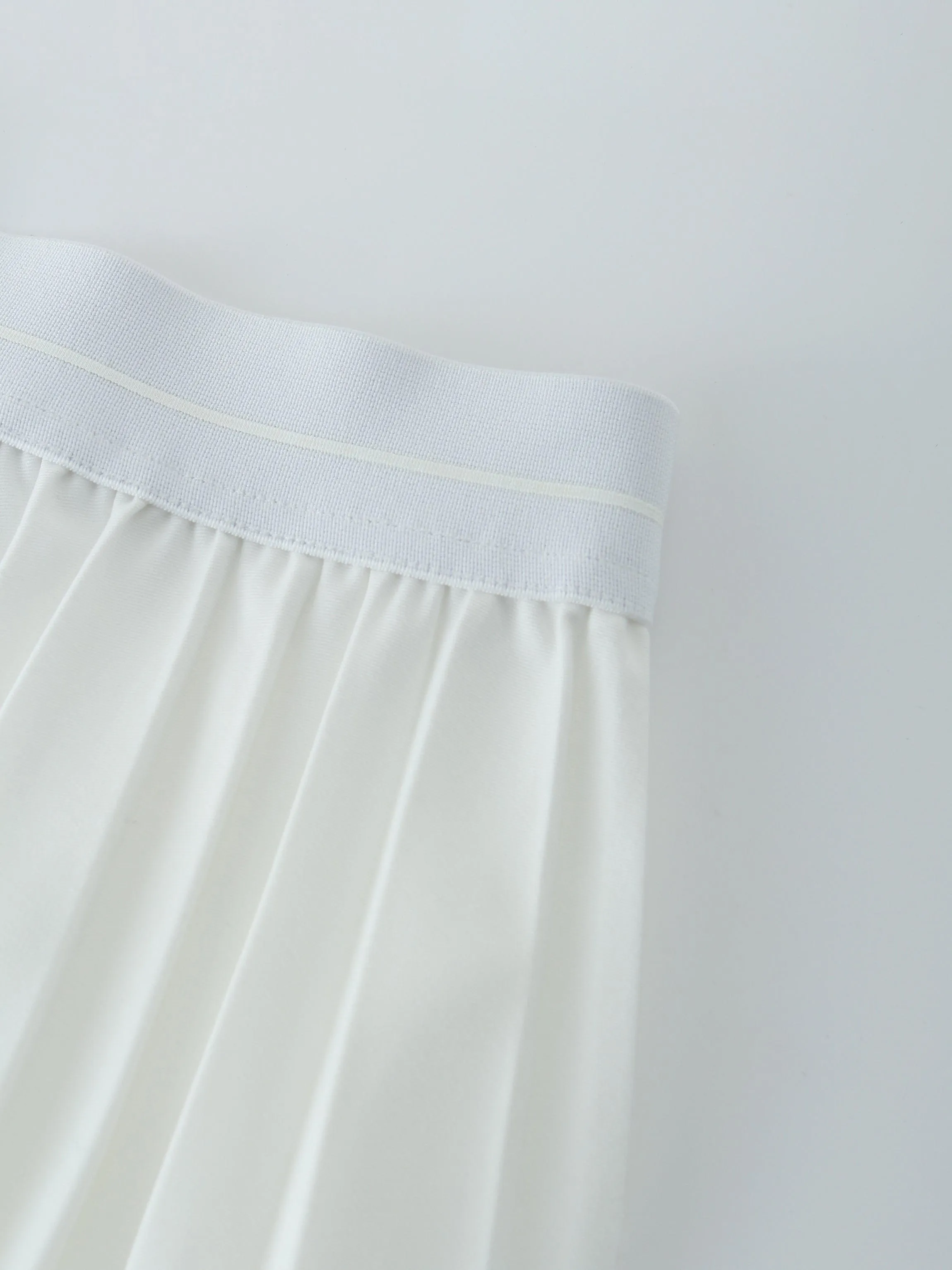 PLEATED SKIRT 26"-PURE WHITE