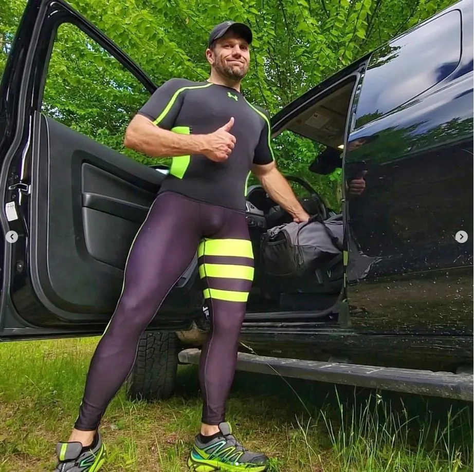 Striped Green Black Men's Leggings, Neon Green Block Colors Triple Striped Black Meggings-Made in USA/EU/MX