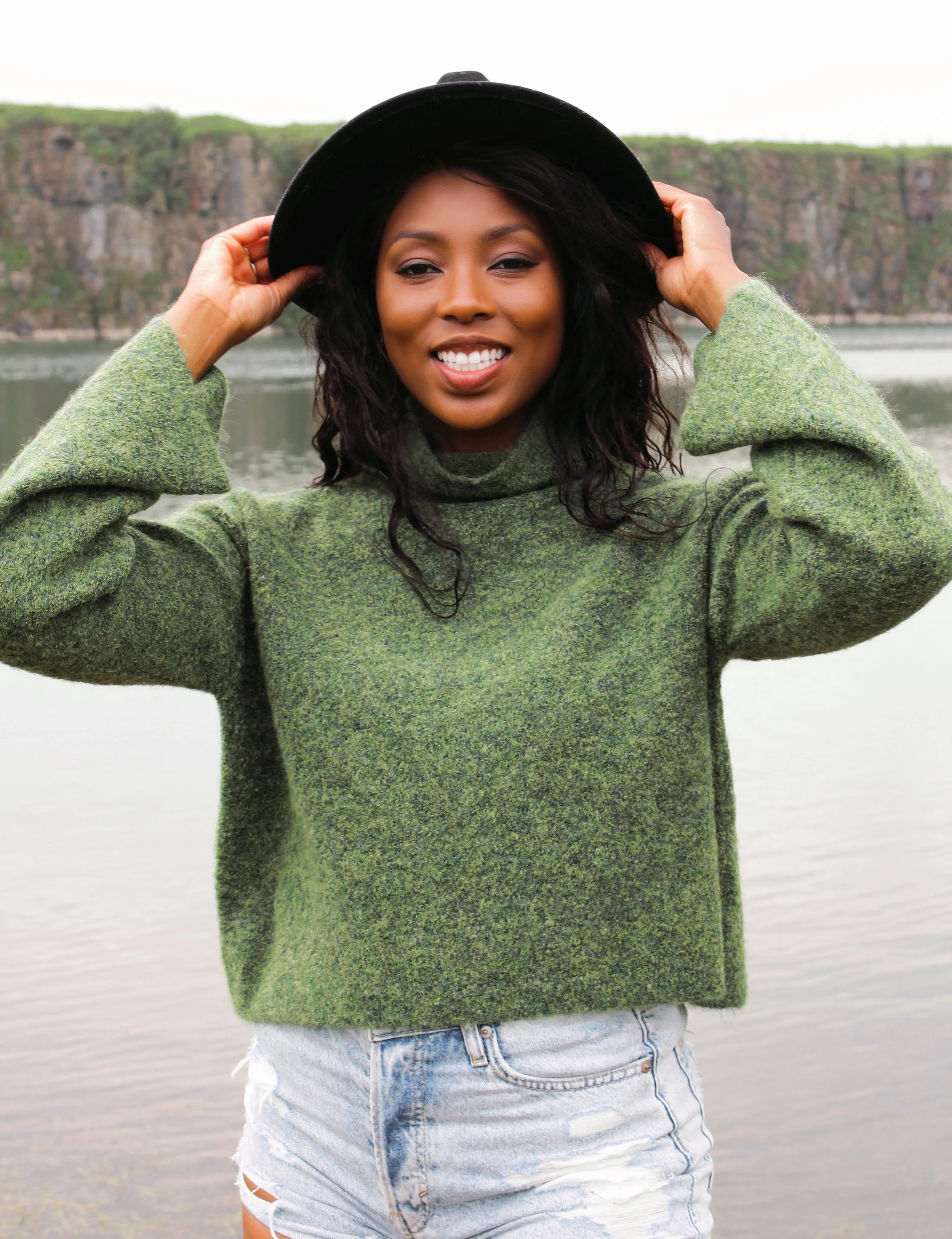 The Sienna Sweater in Alpaca Wool/Boucle in Kiwi Green