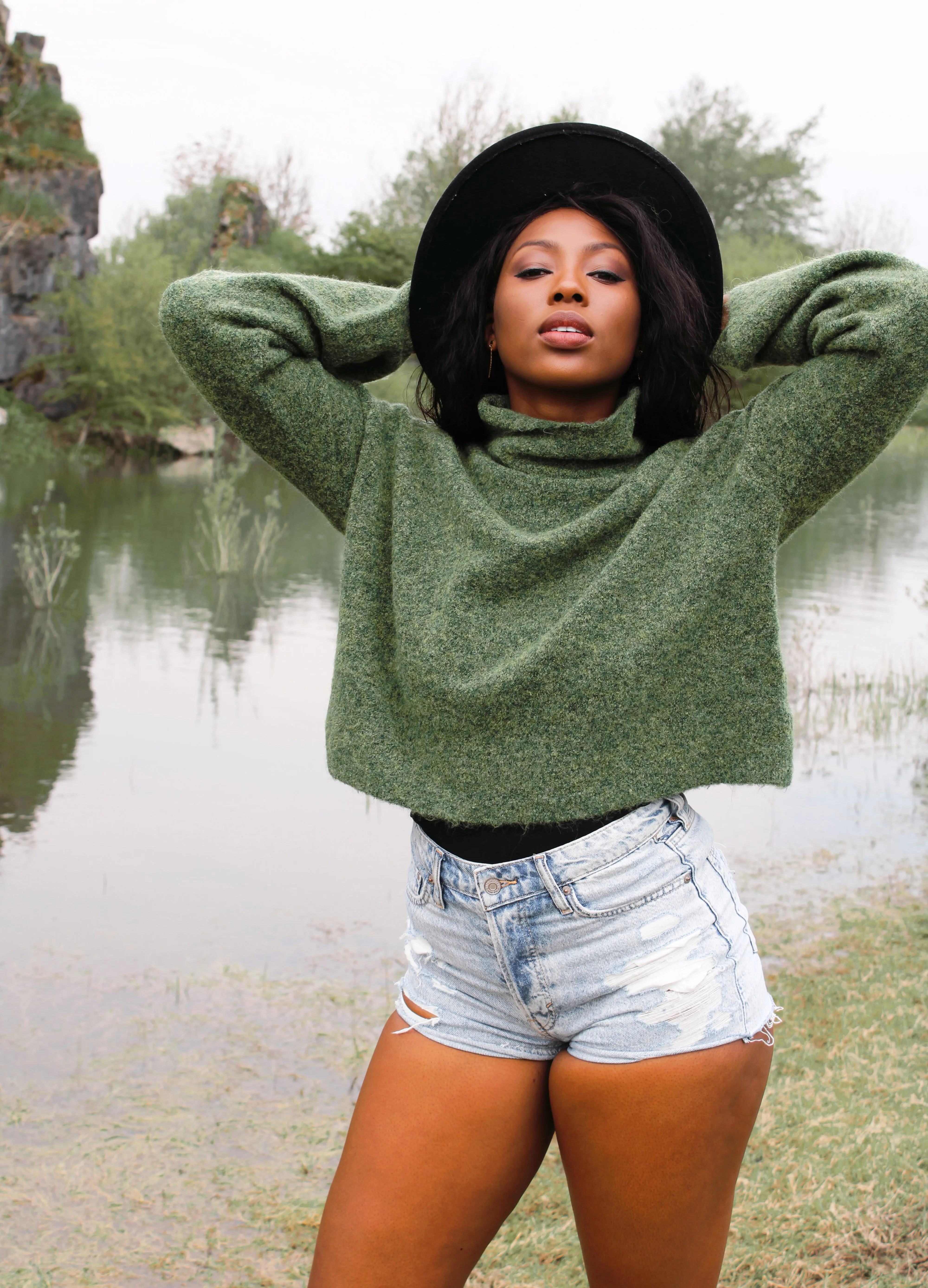 The Sienna Sweater in Alpaca Wool/Boucle in Kiwi Green